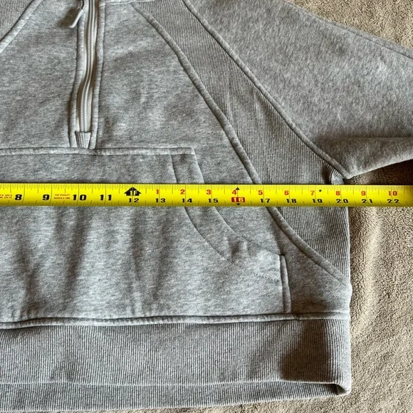 Cropped 1/2 Zip Sweatshirt - Picture 7 of 8